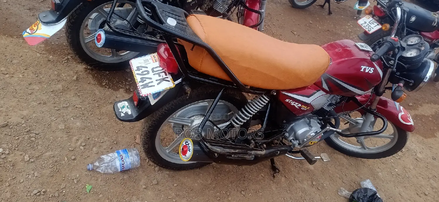 TVS HLX 125 2021 Red