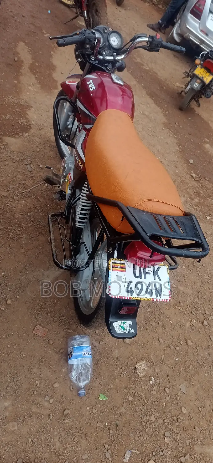 TVS HLX 125 2021 Red