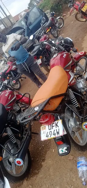 TVS HLX 125 2021 Red