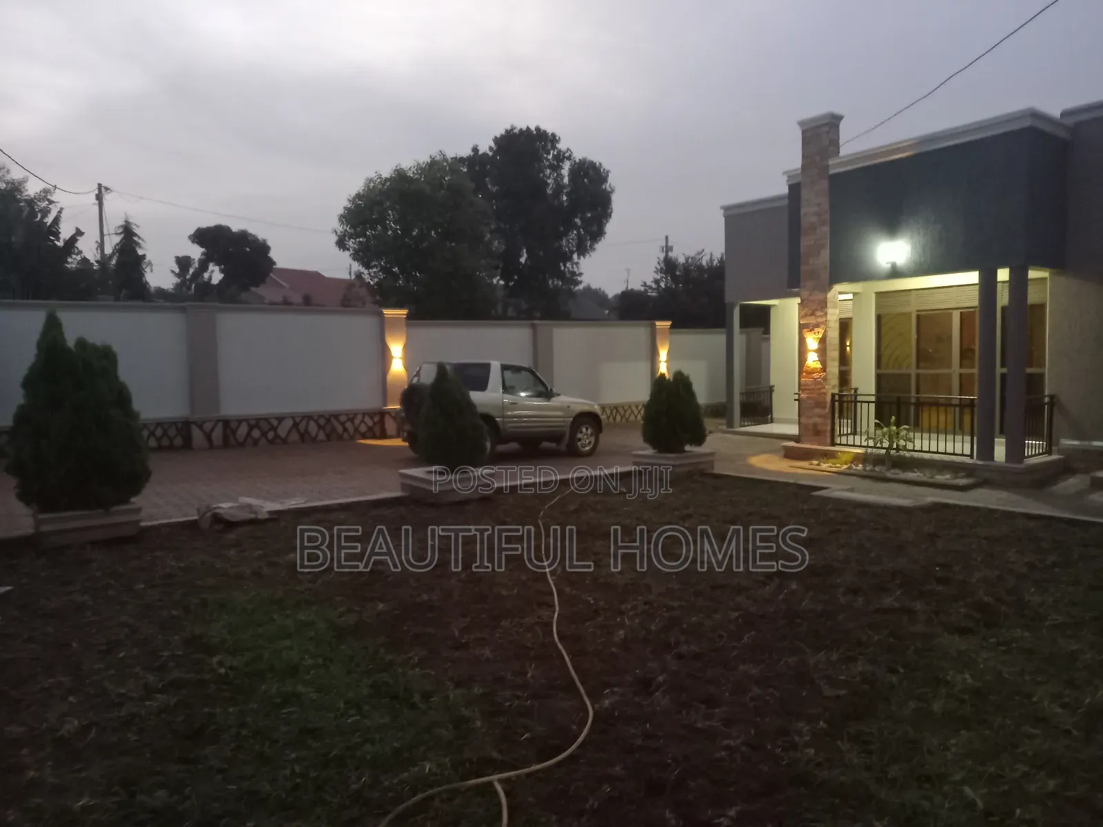 Furnished 4bdrm House in Kira for sale