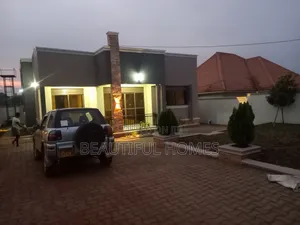 Furnished 4bdrm House in Kira for sale