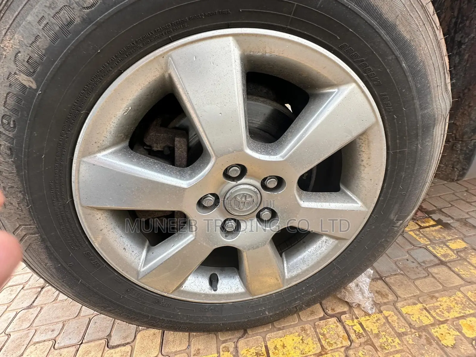 Toyota Harrier 2.4 2011 Gold