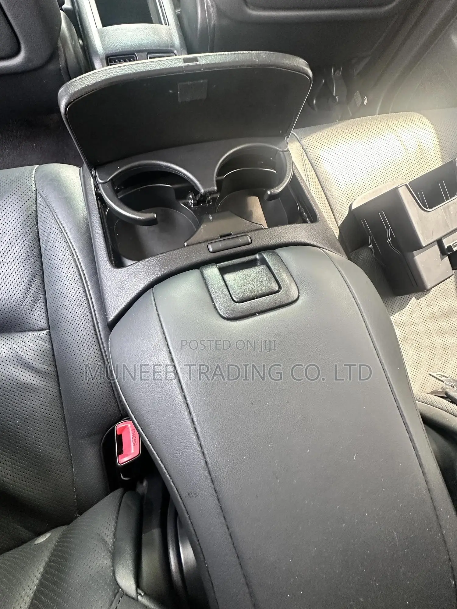 Toyota Harrier 2.4 2011 Gold