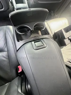 Toyota Harrier 2.4 2011 Gold