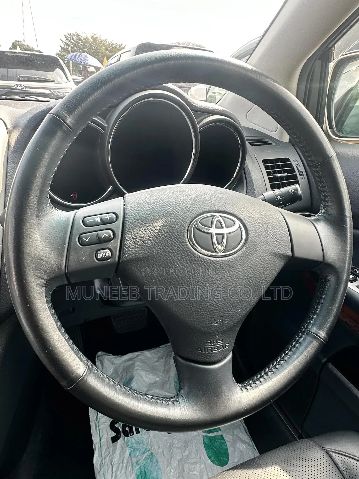 Toyota Harrier 2.4 2011 Gold