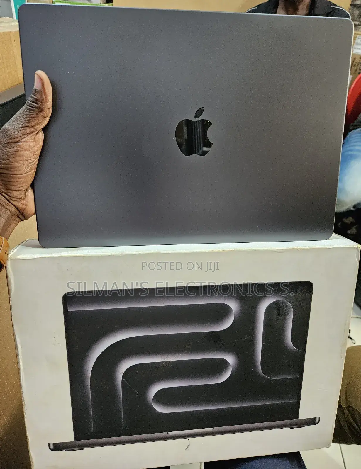 Laptop Apple MacBook Pro 18GB Apple M3 Pro SSD 512GB