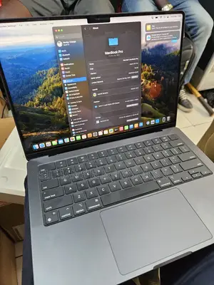 Laptop Apple MacBook Pro 18GB Apple M3 Pro SSD 512GB
