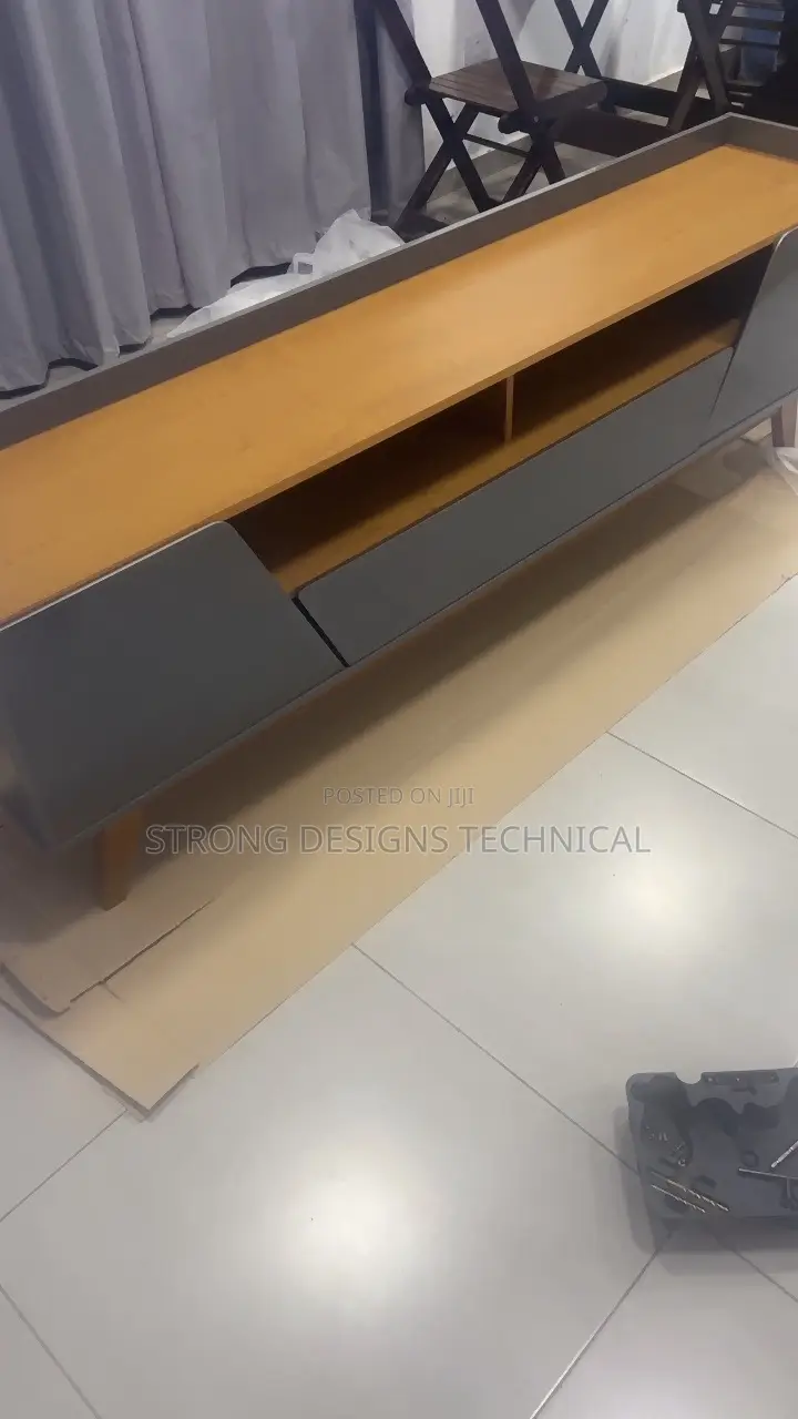 6ft Tv Stand.