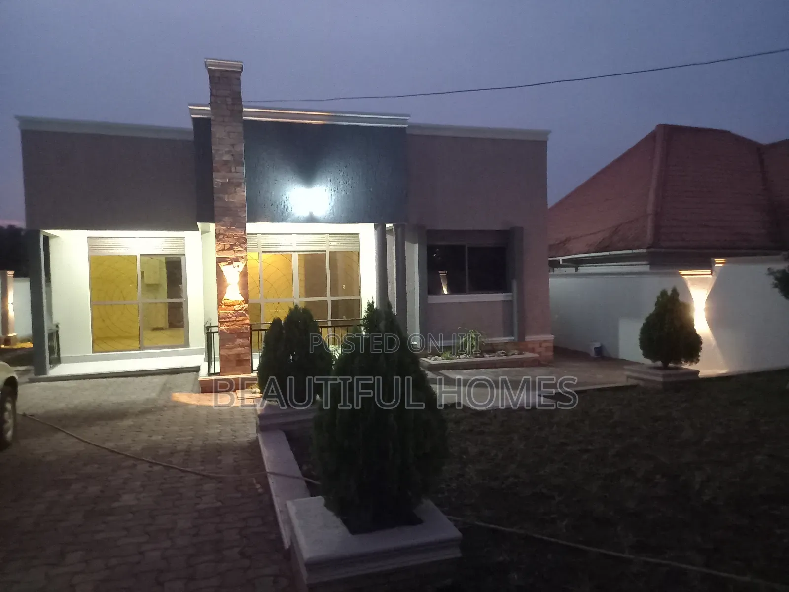 Furnished 4bdrm House in Kira for sale