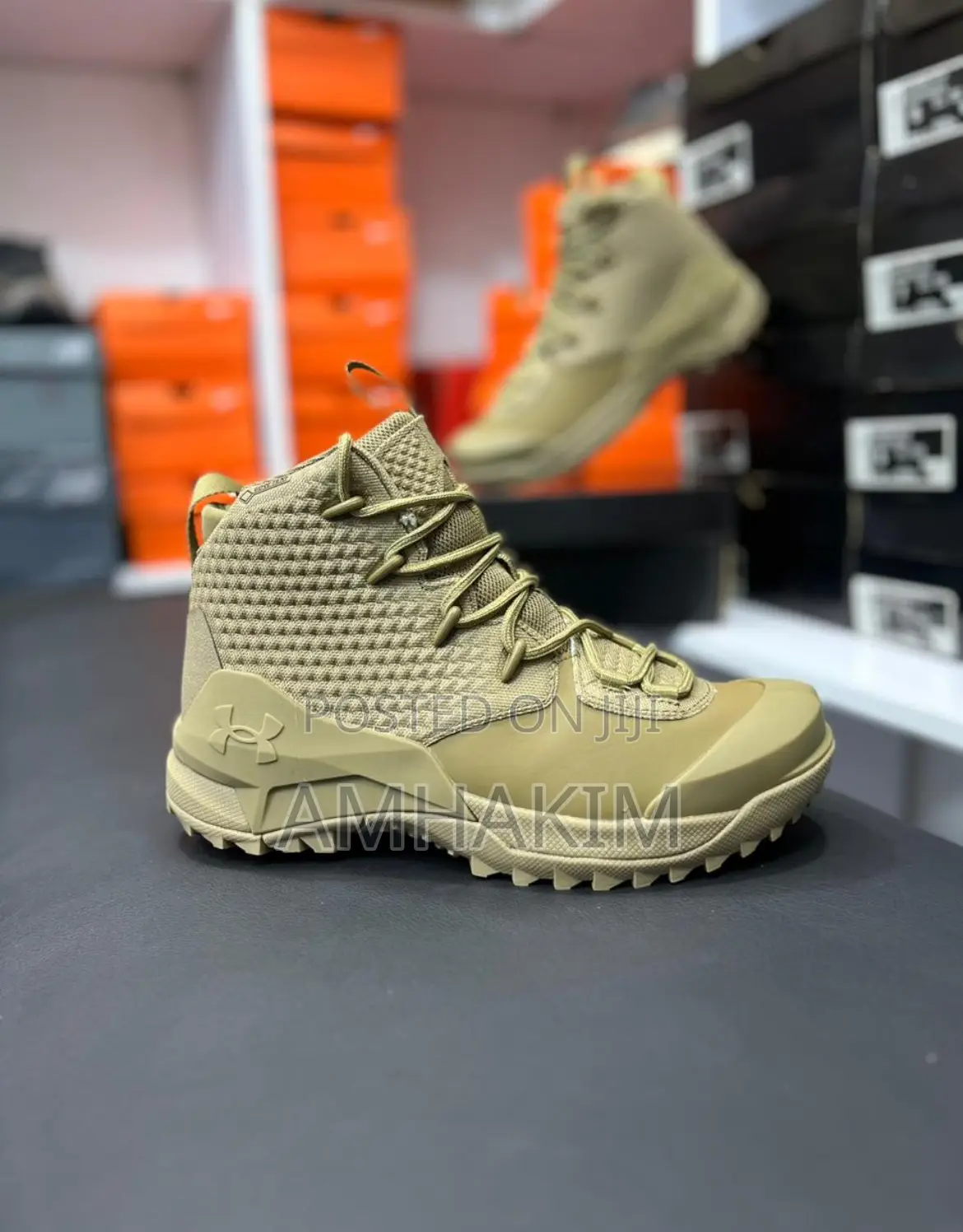 Under Armour Mid Hikings in Stock