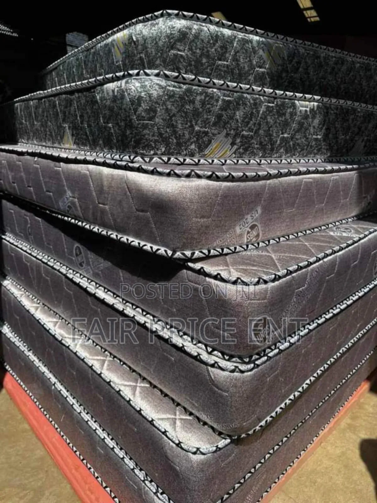 Rose Foam Mattress High Density.5*6*6inches.( Black)