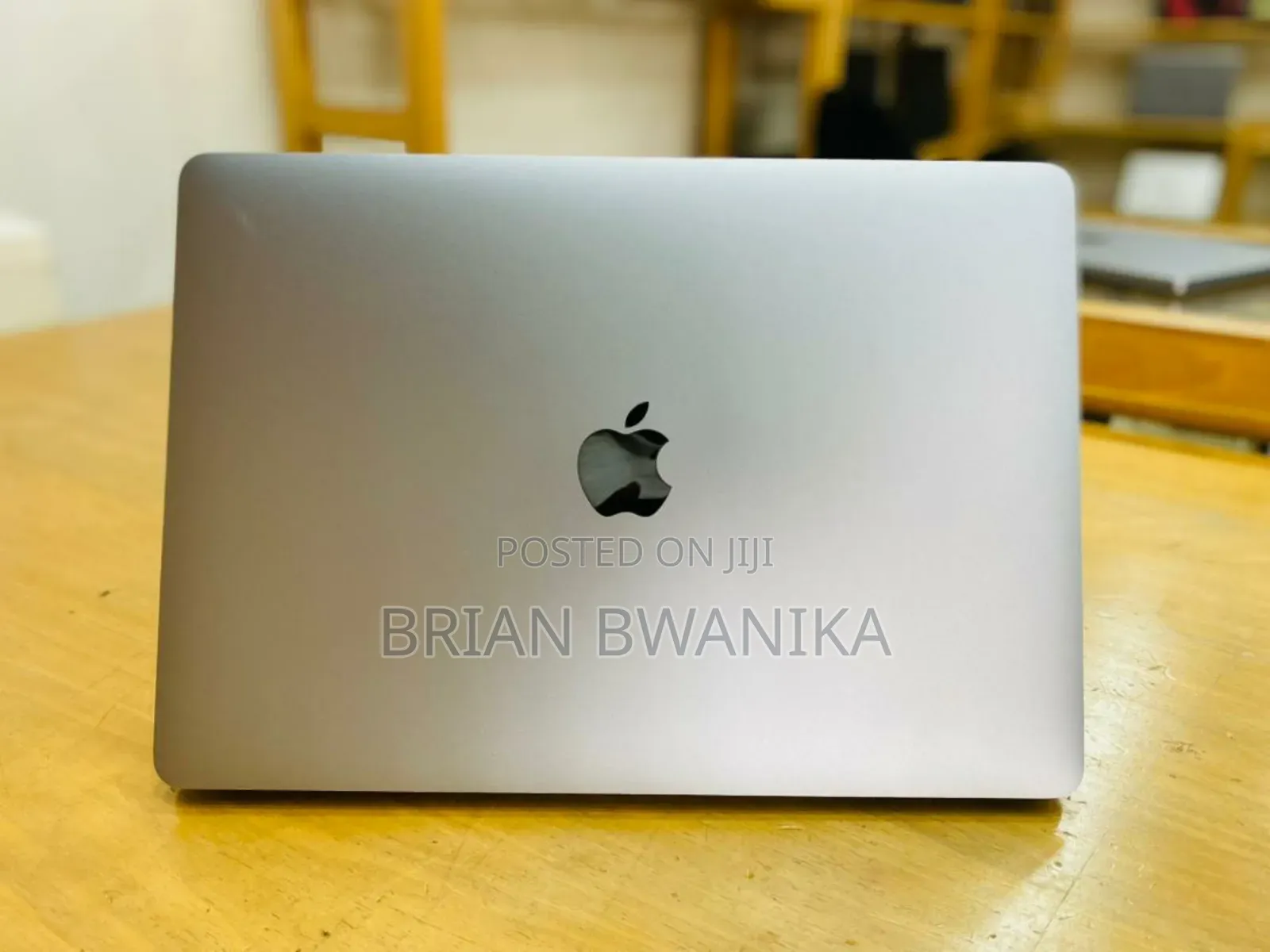 Laptop Apple MacBook Pro 2020 16GB Intel Core I5 SSD 512GB