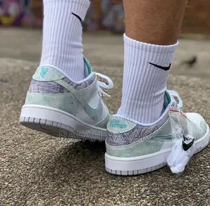 Original Nike SB Dunk Low Pro Year of the Dragon Sneakers