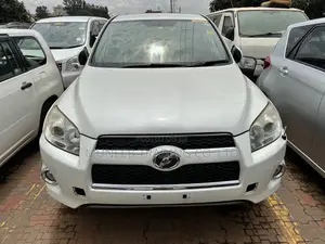 Toyota RAV4 2.5 2010 White