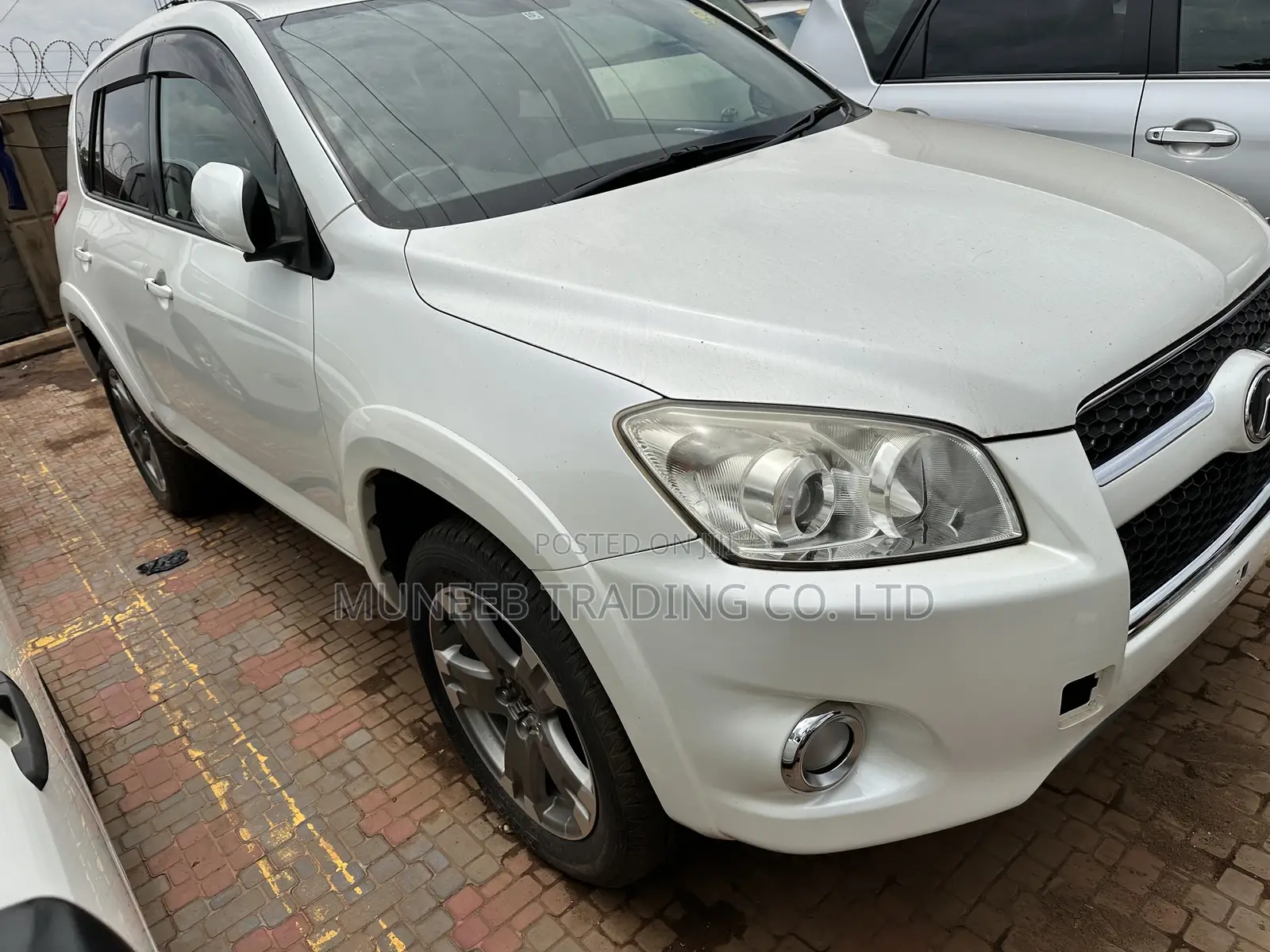 Toyota RAV4 2.5 2010 White