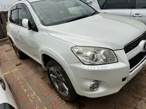Toyota RAV4 2.5 2010 White