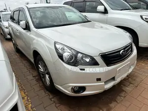 Subaru Outback 2.5i 2011 White