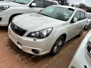 Subaru Outback 2.5i 2011 White