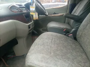 Toyota Regius 1998 White