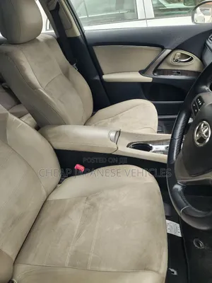 Toyota Avensis 2015 Silver