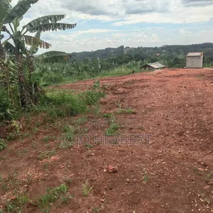 Gayaza Nakasajja Kyampisi Kasenene (50*100) Titled Land