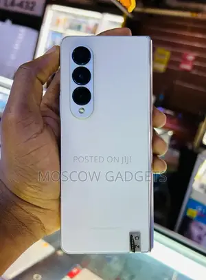 Samsung Galaxy Z Fold4 256 GB Gold