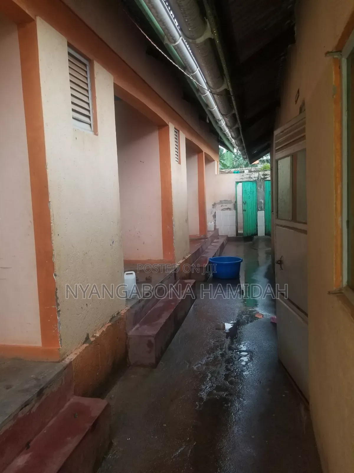 Furnished 20bdrm Townhouse/Terrace in Inland Property, Mukono TC