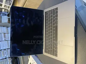 Laptop Apple MacBook Pro 2019 16GB Intel Core I5 SSD 256GB