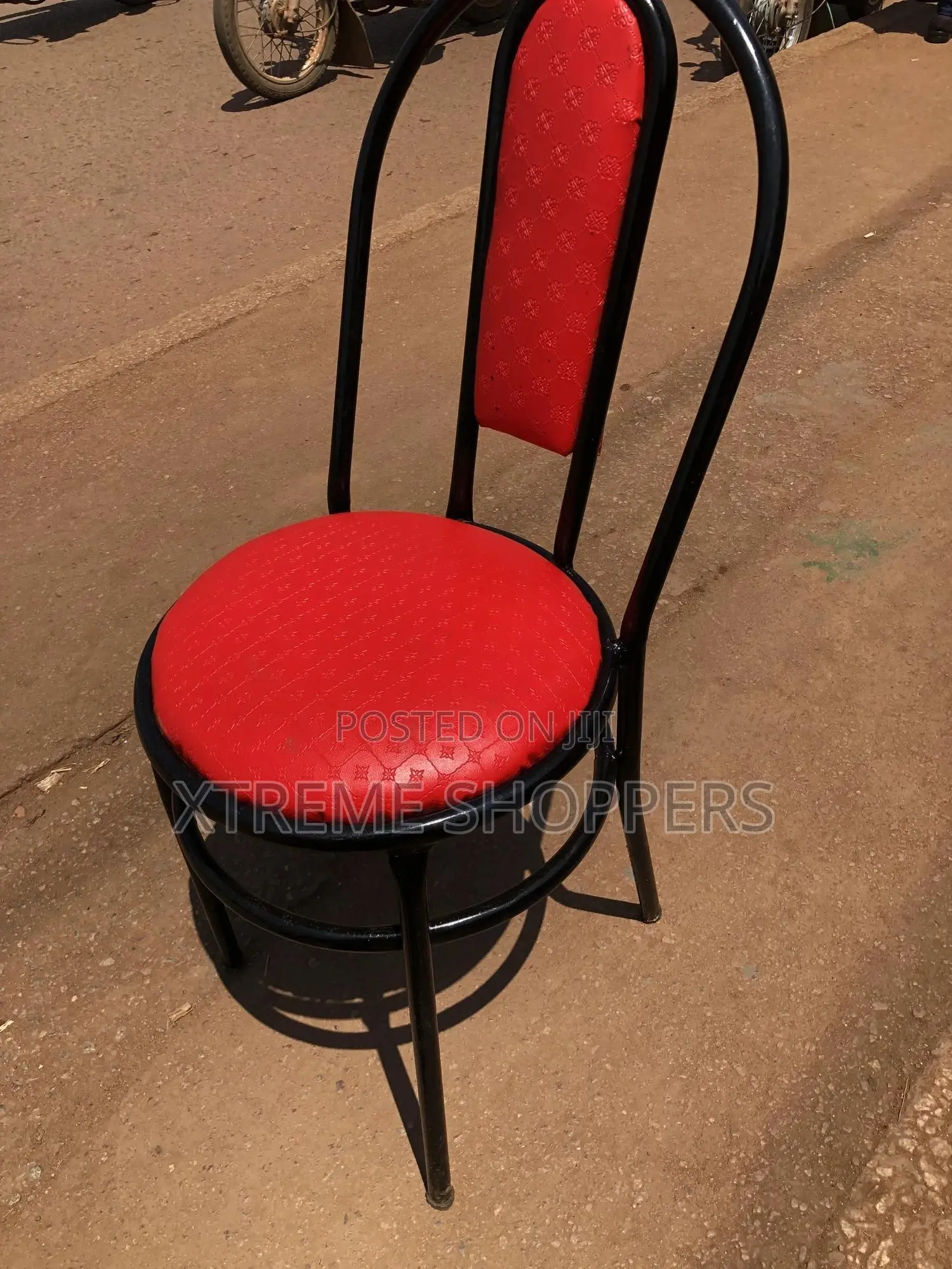 Perfect Restaurant Chair / Eating Chair/ Sitting 002