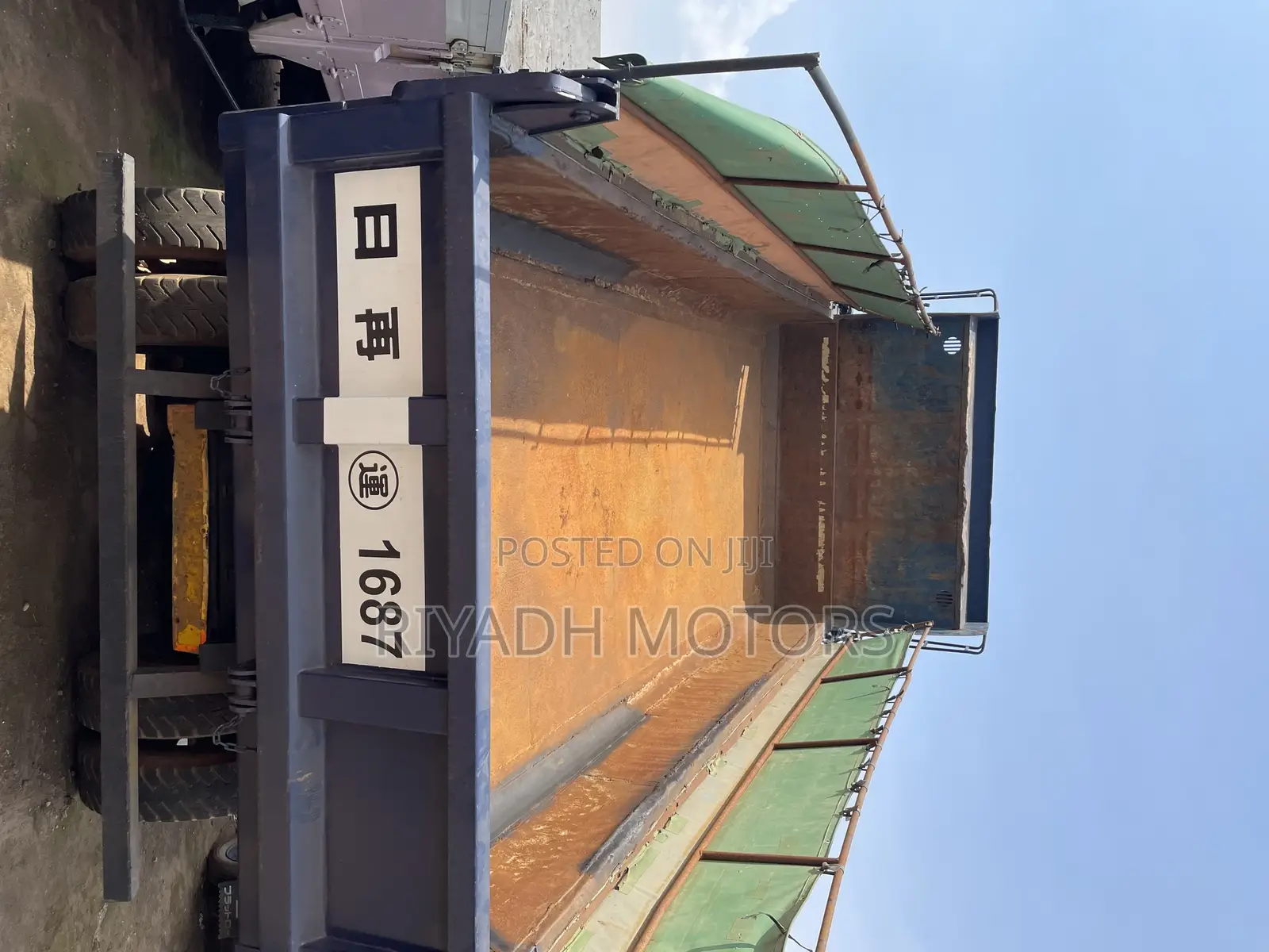 Isuzu 10 Tyres Single Linght