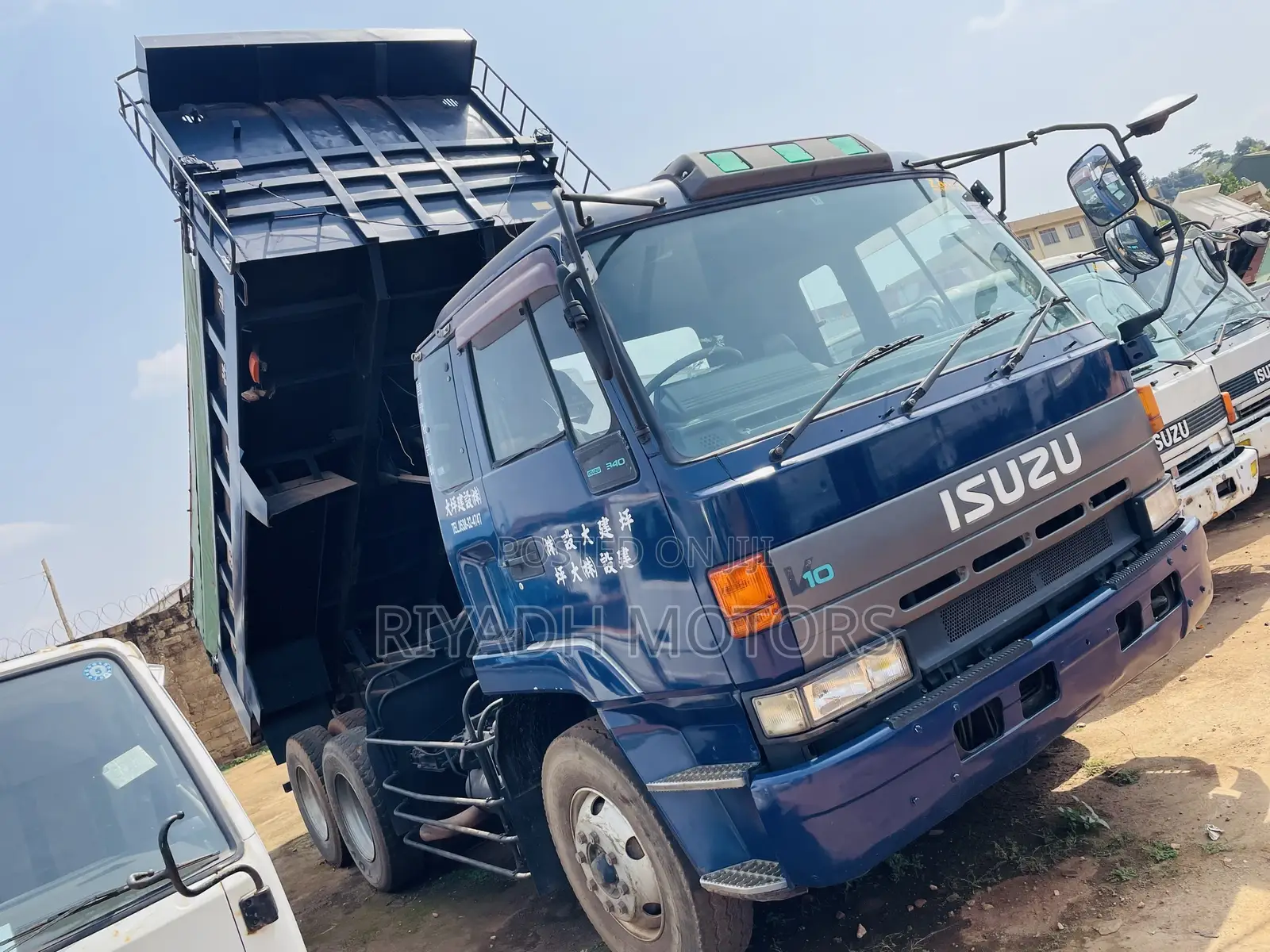 Isuzu 10 Tyres Single Linght