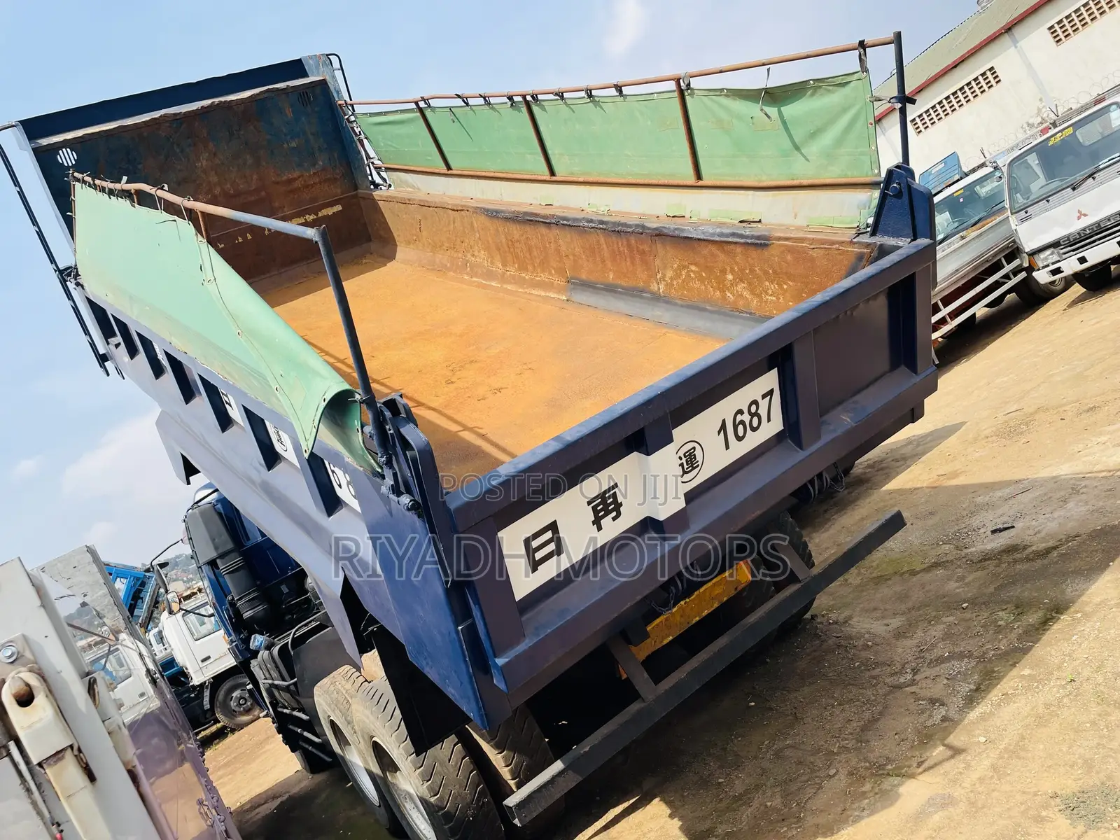 Isuzu 10 Tyres Single Linght