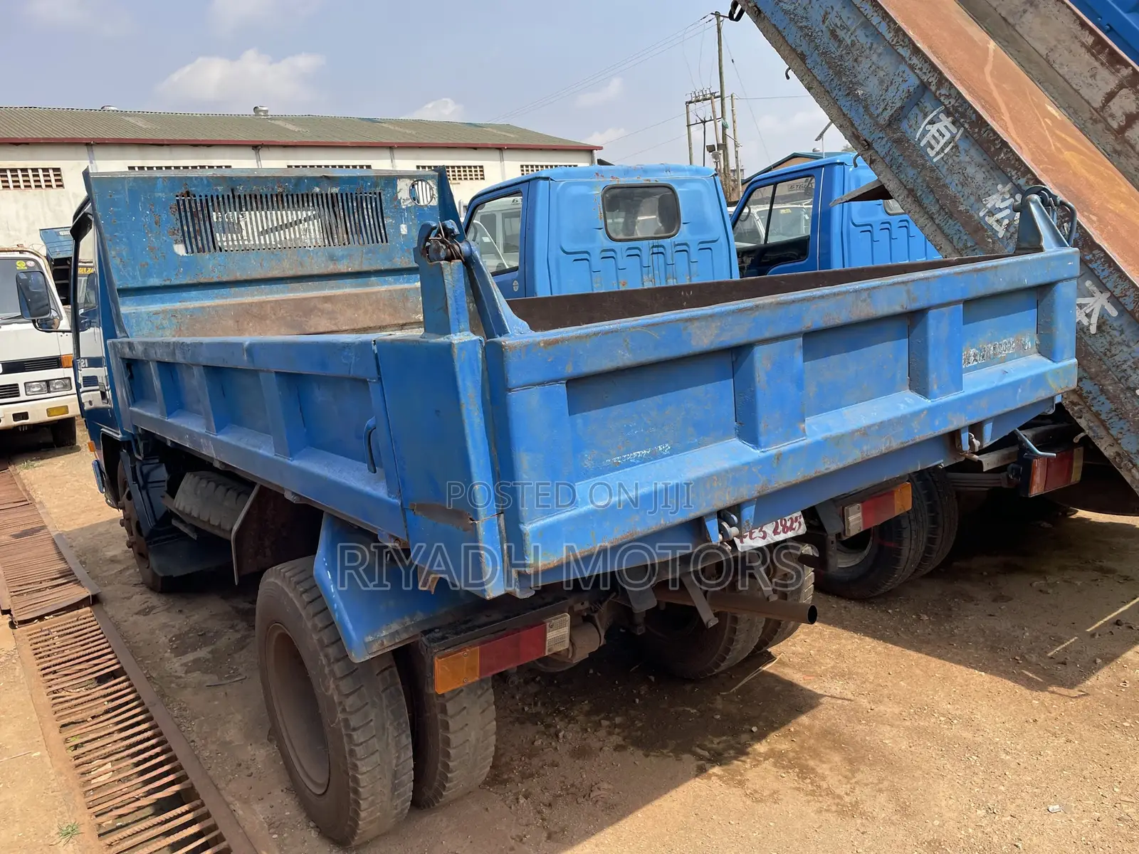 Canter Dumper