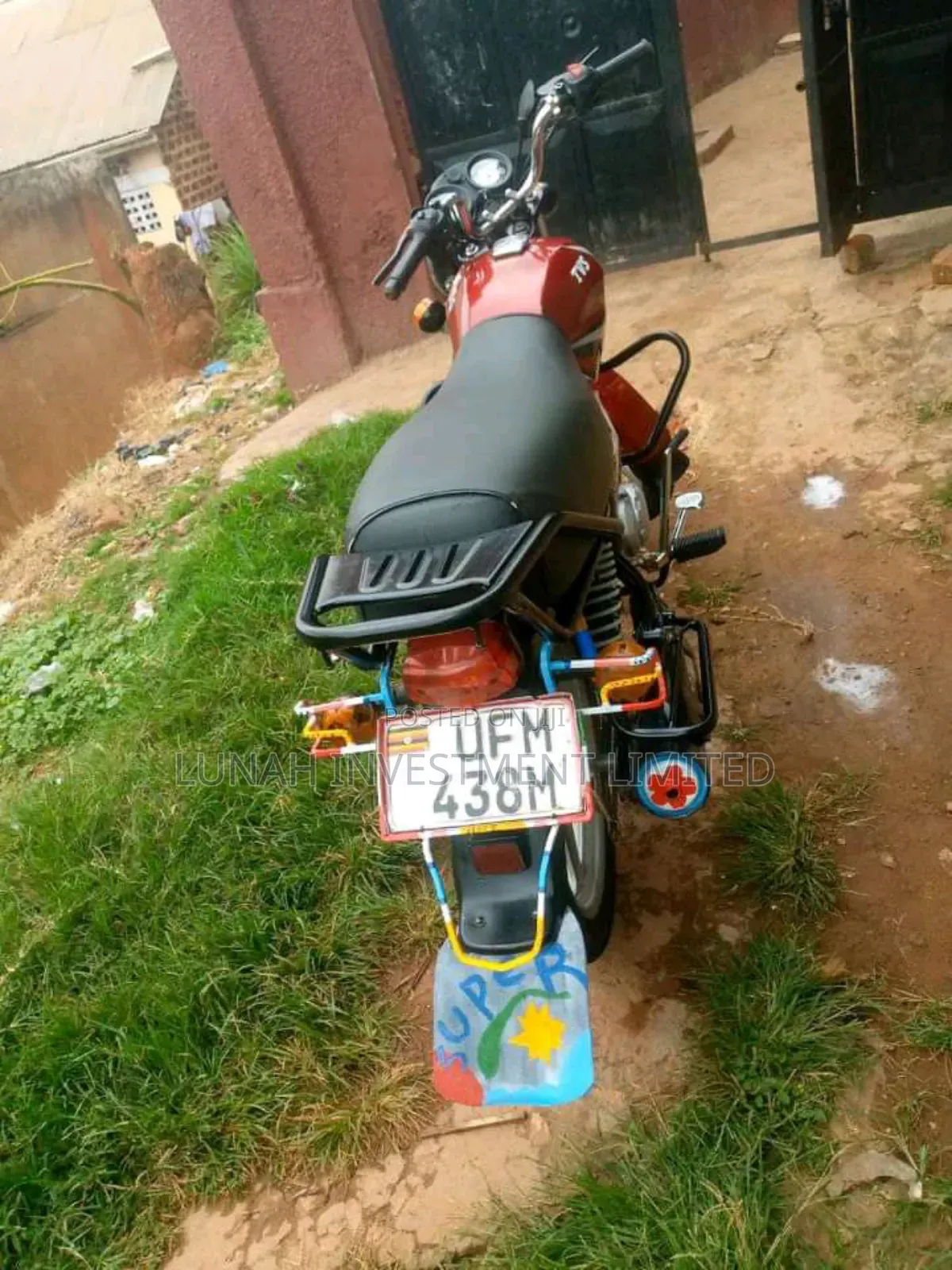 TVS HLX 125 2024 Red