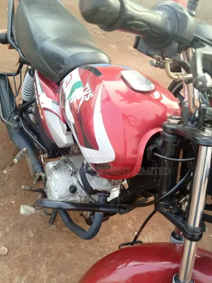 TVS HLX 125 2024 Red