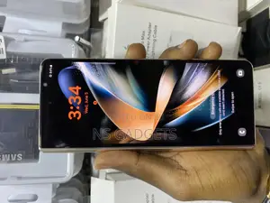 Samsung Galaxy Z Fold4 256 GB Gold