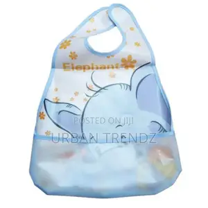 6 Baby Wash Cloths,3pairs Socks and 1 Plastic Bib/Colorvary