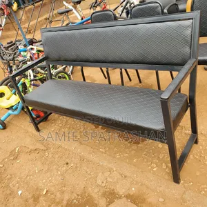 Waiting Black Simple Chair