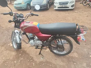 Bajaj Boxer 2022 Red