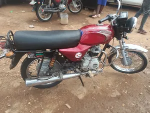 Bajaj Boxer 2022 Red