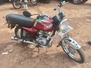 Bajaj Boxer 2022 Red