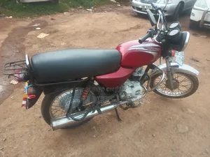 Bajaj Boxer 100 2019 Red
