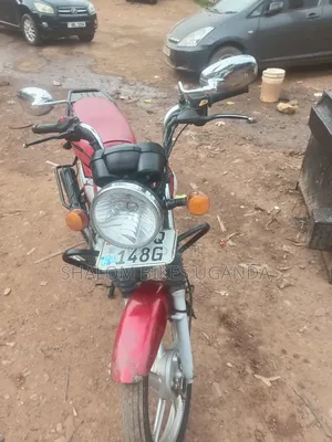 TVS HLX 125 2022 Red