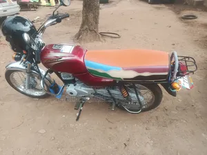 Bajaj Boxer 2024 Red