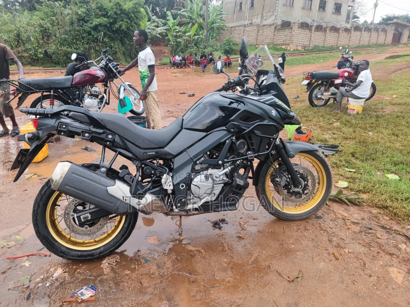 Suzuki V-Strom 2017 Black