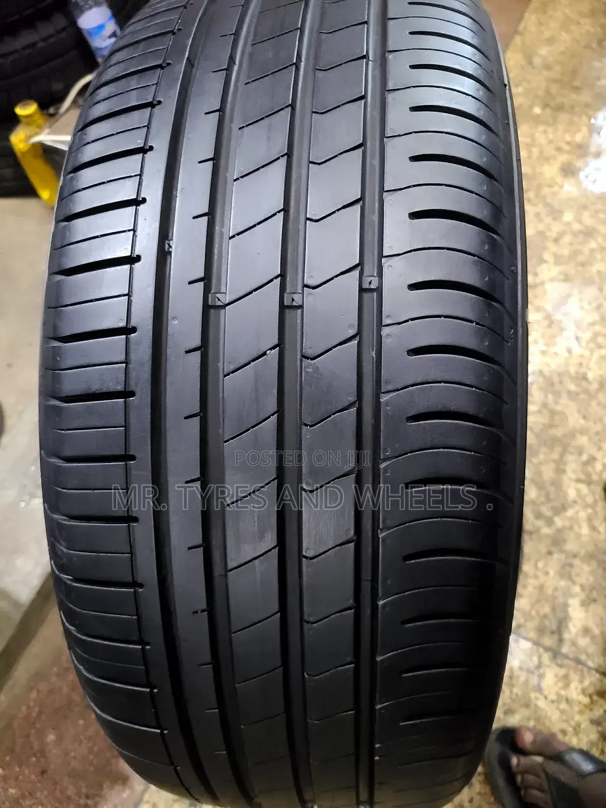 235 50 R18 in the Type of Hankook
