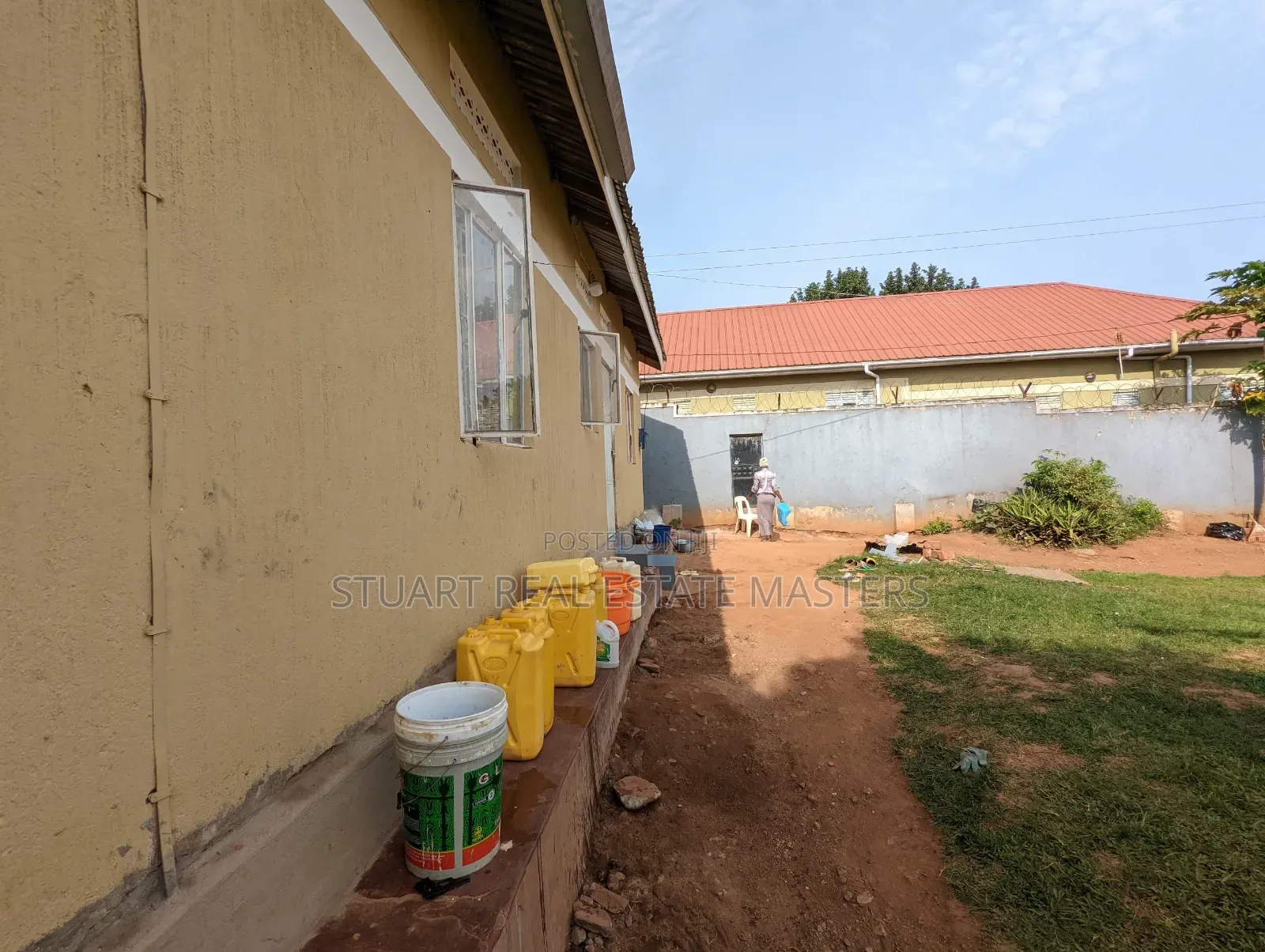 4bdrm Bungalow in Central Division for sale
