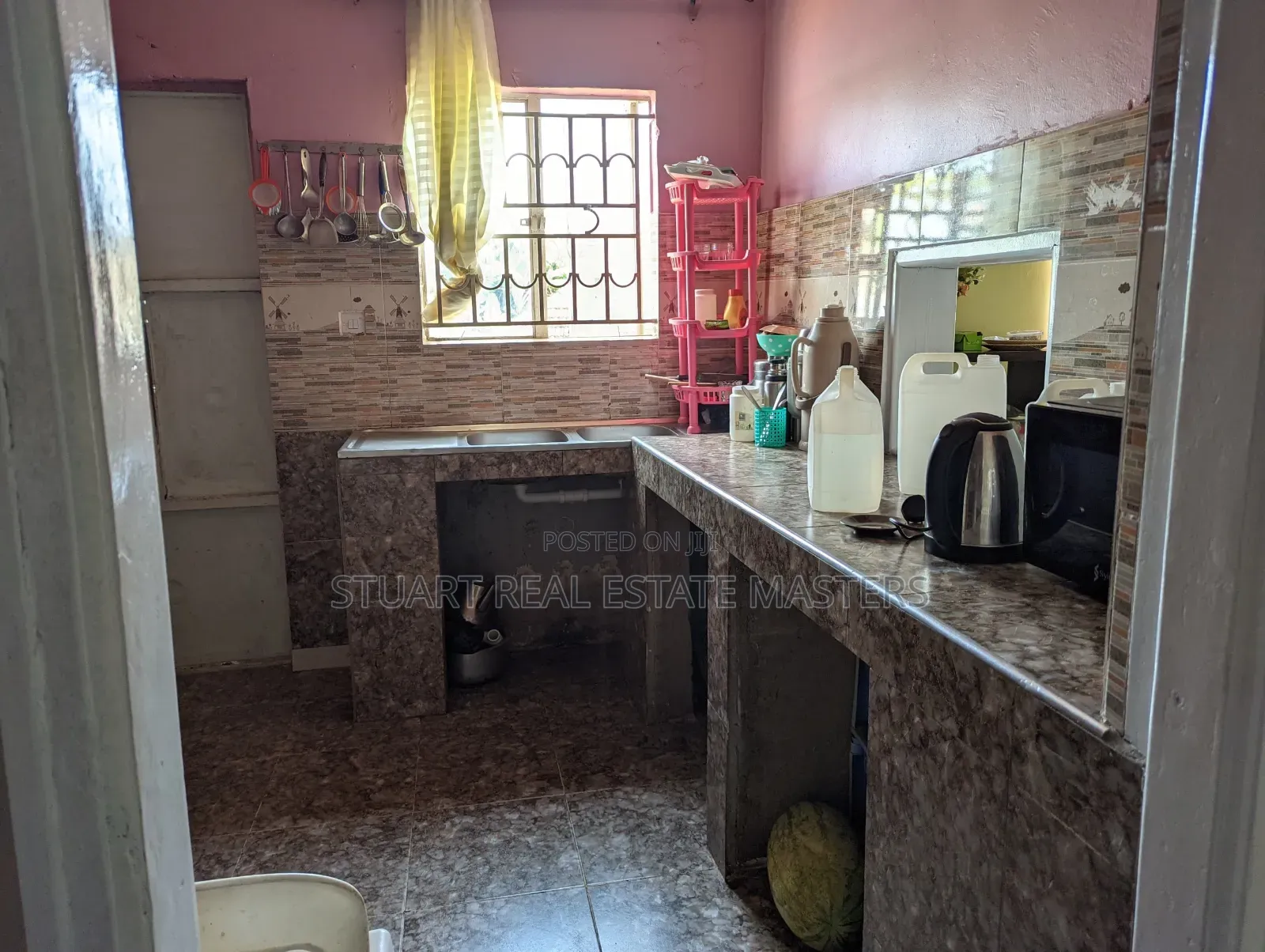 4bdrm Bungalow in Central Division for sale