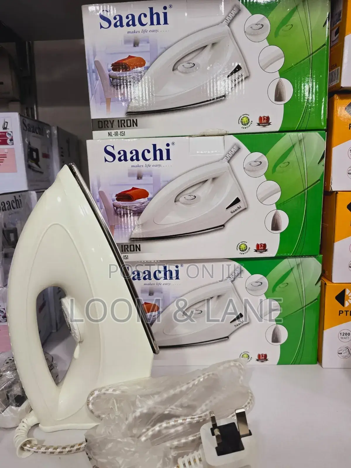 Saachi Dry Iron NL-IR 151 With Stainless Steel Soleplate