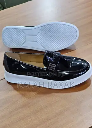 Original Givechy Shinny Casual Low Top Loafers
